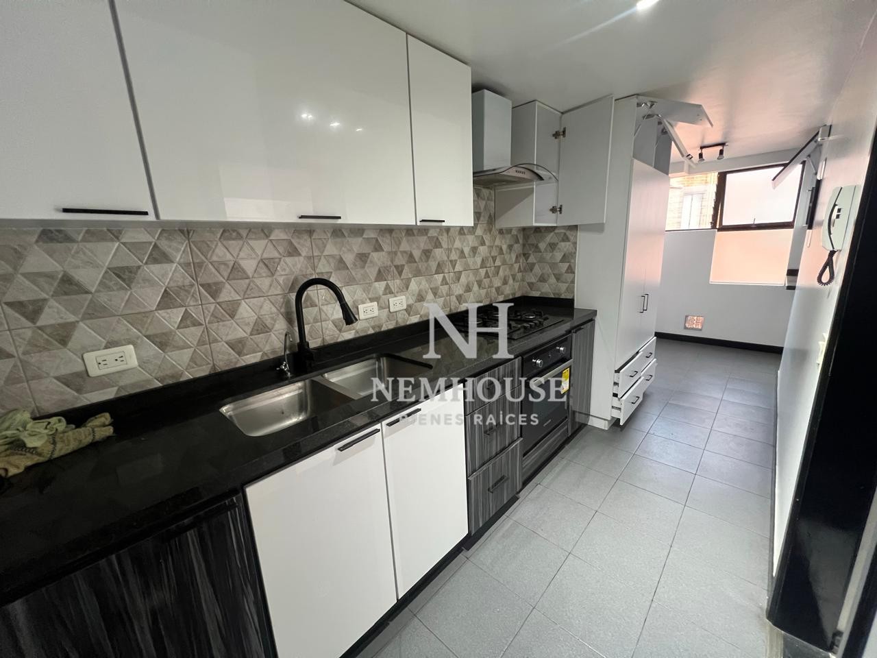 Apartamento en venta en Cedro Golf, Bogotá · foto 4 de 23