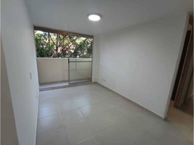 Apartamento de 2 alcobas en venta en Machado, Copacabana, 53 m² · foto 2 de 8