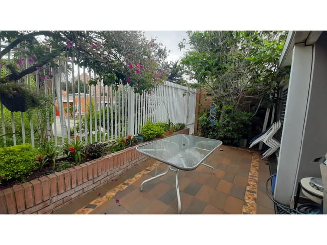 Casa de 2 alcobas en venta en Niza, Bogotá, 240 m² · foto 9 de 18