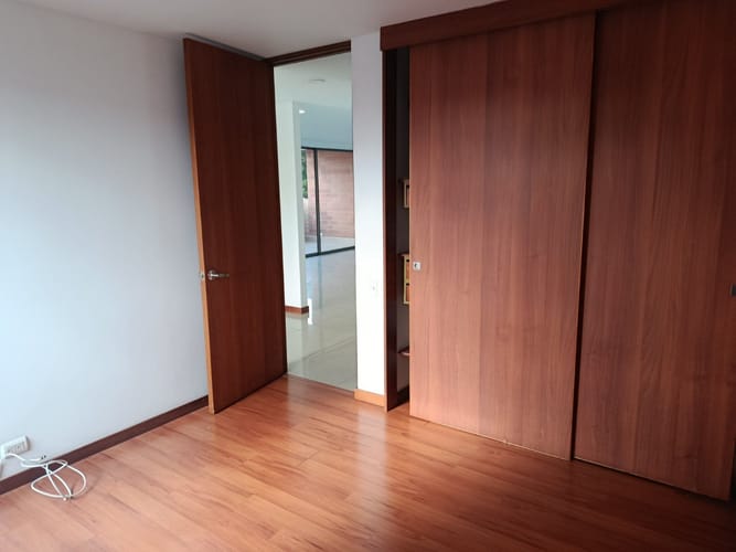 Apartamento de 3 alcobas en venta en El Tesoro, Medellín, 140 m² · foto 6 de 9
