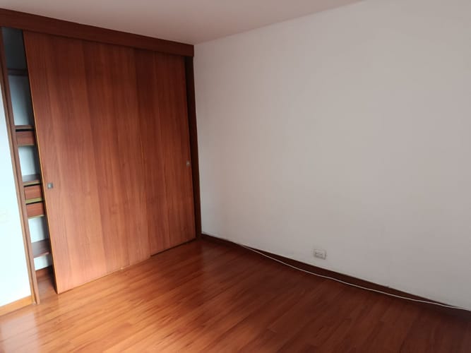Apartamento de 3 alcobas en venta en El Tesoro, Medellín, 140 m² · foto 7 de 9