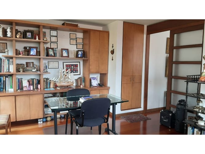 Casa de 4 alcobas en venta en Lindaraja, Bogotá, 300 m² · foto 5 de 24