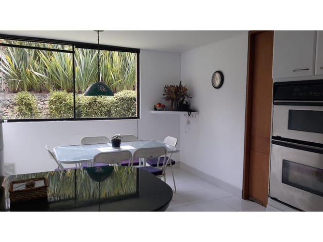 Casa de 4 alcobas en venta en Lindaraja, Bogotá, 300 m² · foto 13 de 24