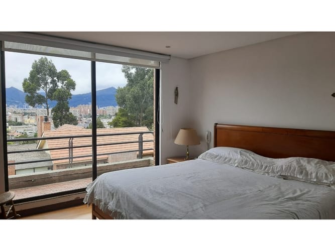 Casa de 4 alcobas en venta en Lindaraja, Bogotá, 300 m² · foto 17 de 24