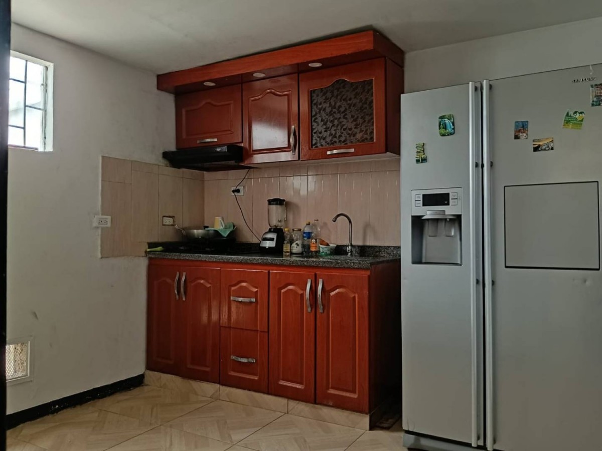 Casa en venta en Eduardo Santos, Bogotá · foto 2 de 17