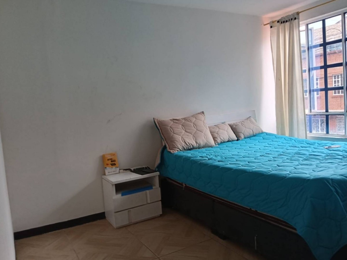Casa en venta en Eduardo Santos, Bogotá · foto 3 de 17