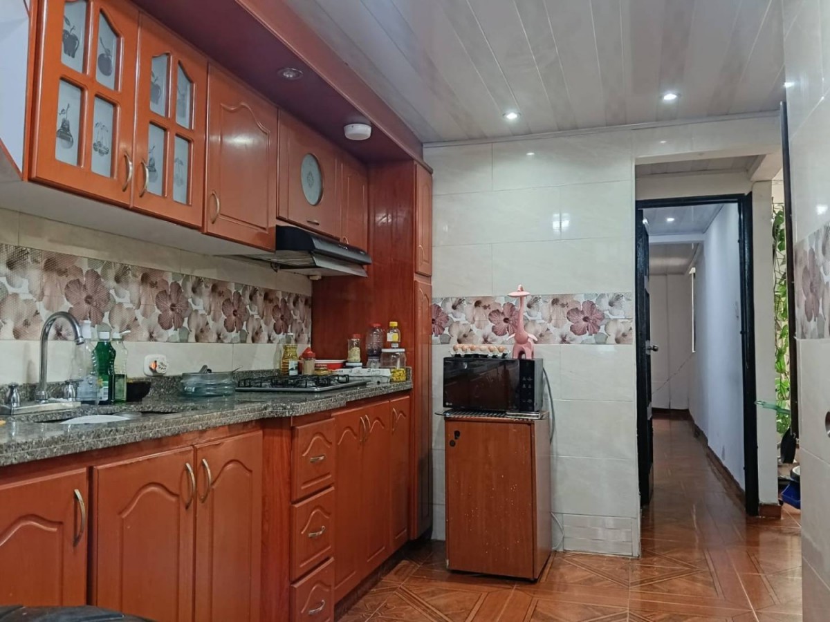 Casa en venta en Eduardo Santos, Bogotá · foto 10 de 17