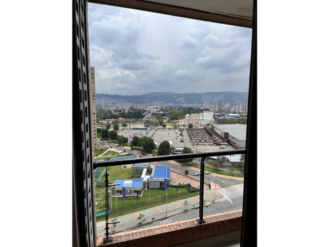 Apartamento de 3 alcobas en venta en Colina Campestre, Bogotá, 146 m² · foto 4 de 24