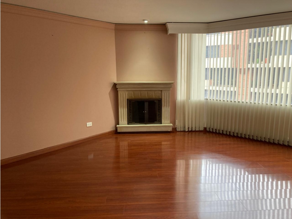 Apartamento en venta en Chico Norte, Bogotá · foto 2 de 24