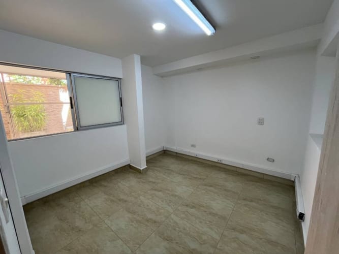 Oficina en arriendo en El Poblado, Medellín, 190 m² · foto 8 de 21