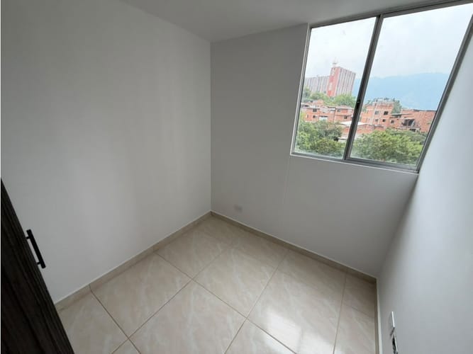 Apartamento de 3 alcobas en arriendo en Madera, Copacabana, 63 m² · foto 7 de 11