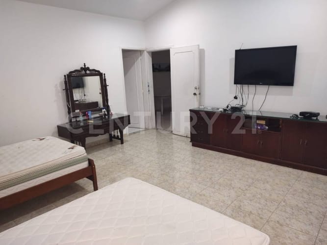 Casa de 4 alcobas en venta en Barcelona, Villavicencio, 300 m² · foto 2 de 18