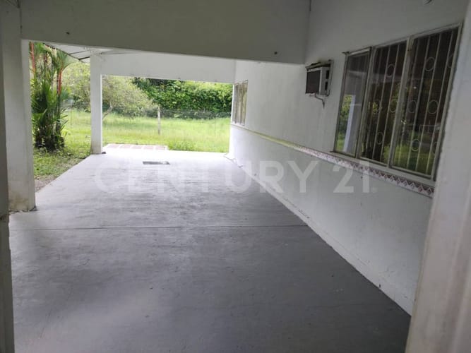 Casa de 4 alcobas en venta en Barcelona, Villavicencio, 300 m² · foto 3 de 18