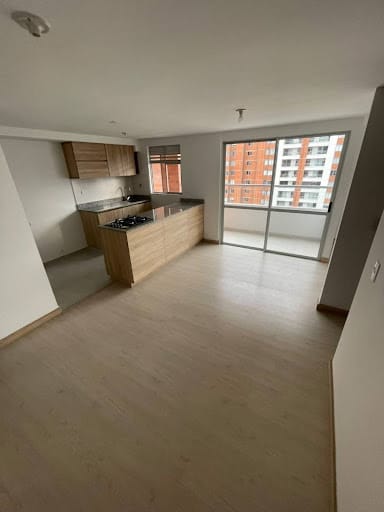 Apartamento de 2 alcobas en arriendo en Cordoba, Medellín, 70 m² · foto 2 de 14