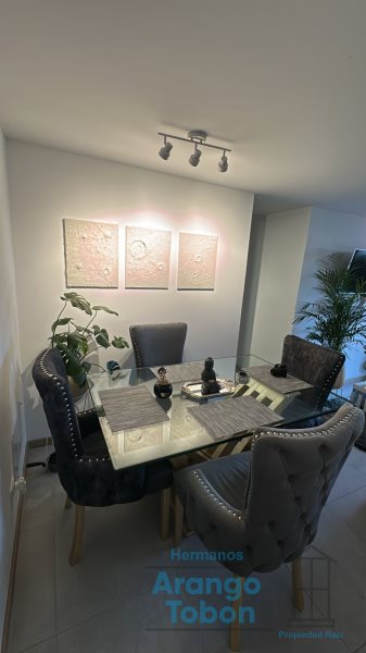 Apartamento en venta en La Castellana, Bogotá · foto 3 de 19