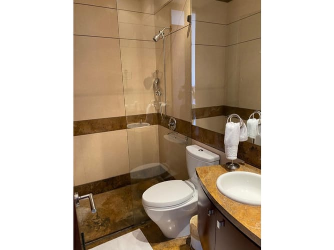 Apartamento de 3 alcobas en venta en Chicó Reservado, Bogotá, 209 m² · foto 13 de 15