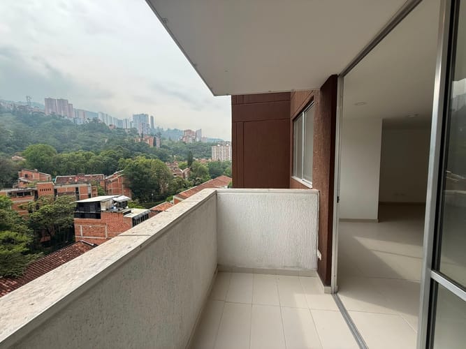 Apartamento de 3 alcobas en arriendo en Vía Las Palmas, Medellín, 76 m² · foto 3 de 13