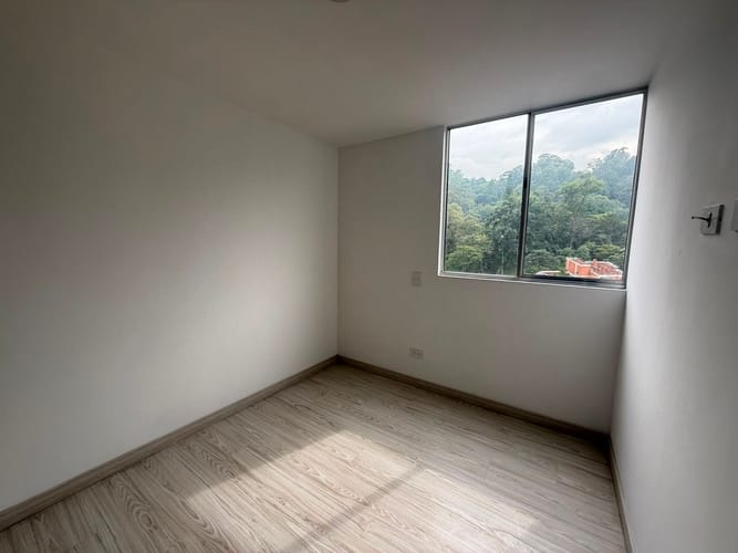 Apartamento de 3 alcobas en arriendo en Vía Las Palmas, Medellín, 76 m² · foto 8 de 13