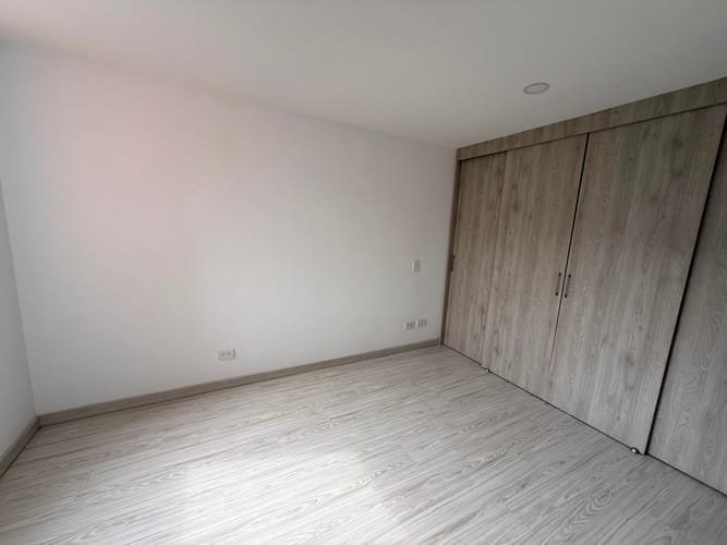 Apartamento de 3 alcobas en arriendo en Vía Las Palmas, Medellín, 76 m² · foto 9 de 13