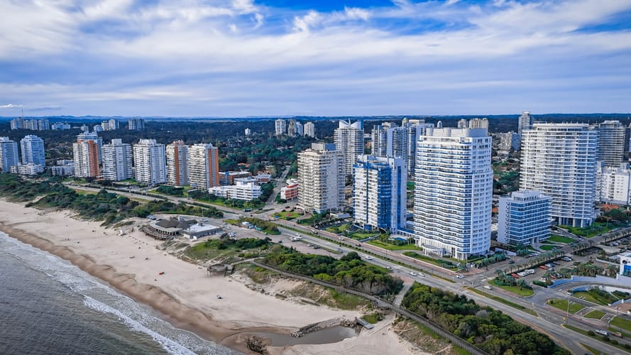 Apartamento en alquiler Primera Línea, Playa Mansa · Foto 3