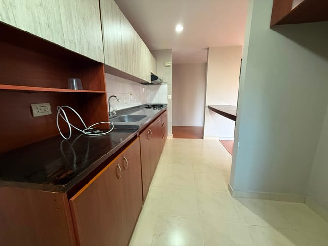 Apartamento de 2 alcobas en arriendo en Astorga, Medellín, 80 m² · foto 2 de 16