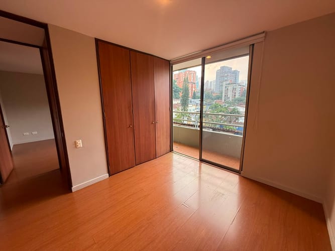Apartamento de 2 alcobas en arriendo en Astorga, Medellín, 80 m² · foto 10 de 16