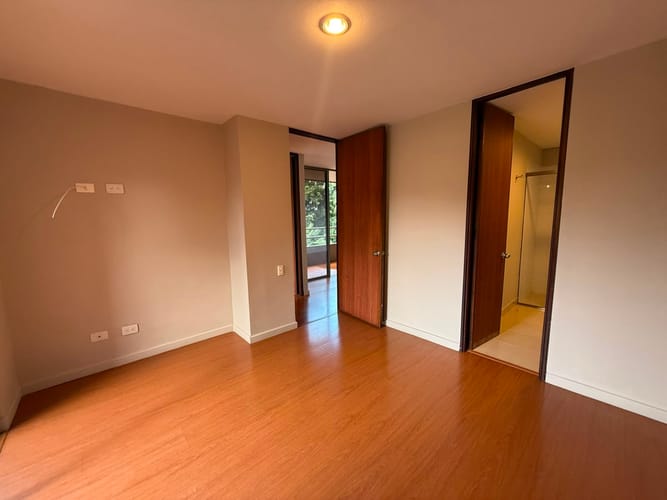 Apartamento de 2 alcobas en arriendo en Astorga, Medellín, 80 m² · foto 12 de 16