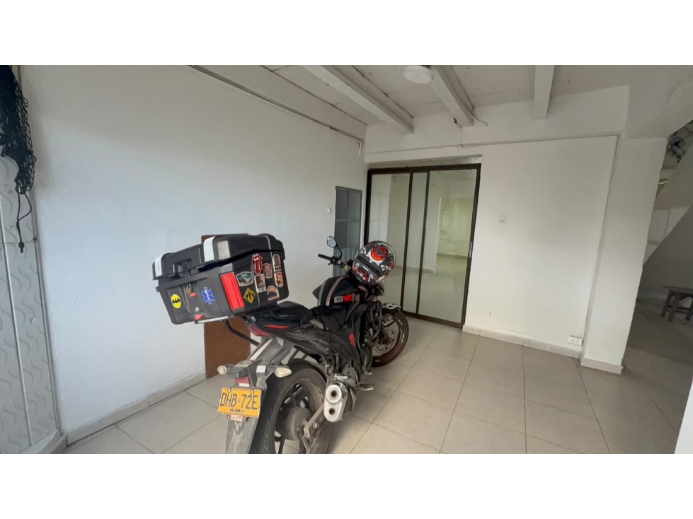 Casa en venta en San Jose De Fontibon, Bogotá · foto 3 de 24