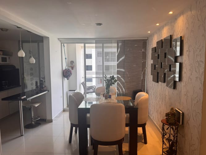 Apartamento de 3 alcobas en venta en La Floresta, Los Patios, 80 m² · foto 2 de 24