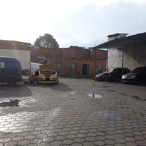 Lote en arriendo en Buenos Aires, Medellín, 1700 m² · foto 2 de 6
