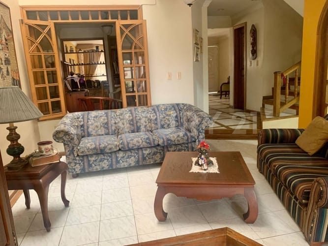 Casa de 5 alcobas en venta en Caudal Norte Oriental, Villavicencio, 350 m² · foto 2 de 19