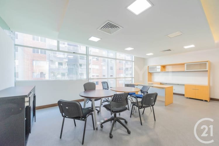 Oficina en arriendo en Conquistadores, Medellín, 509 m² · foto 8 de 22