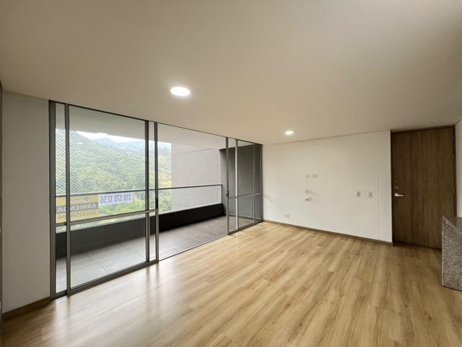 Apartamento de 3 alcobas en arriendo en Monteazul, Sabaneta, 85 m² · foto 2 de 18