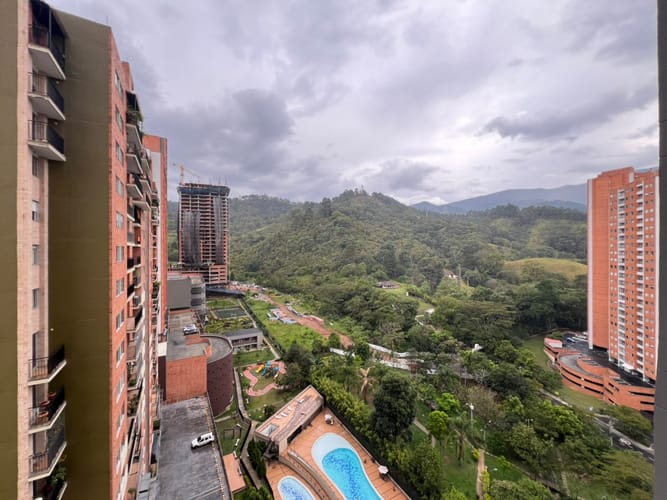 Apartamento de 3 alcobas en arriendo en Monteazul, Sabaneta, 85 m² · foto 4 de 18