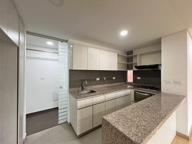 Apartamento de 3 alcobas en arriendo en Monteazul, Sabaneta, 85 m² · foto 6 de 18