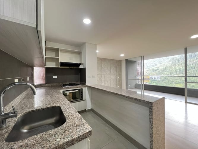 Apartamento de 3 alcobas en arriendo en Monteazul, Sabaneta, 85 m² · foto 7 de 18