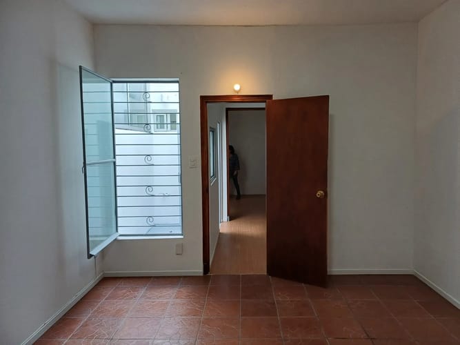 Alquiler Apartamento 1 Dormitorio Patio Excelente Ubicación Sin Gastos Comunes En Villa Muñoz · Foto 2