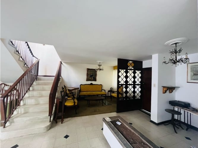 Casa de 5 alcobas en venta en Simon Bolivar, Medellín, 450 m² · foto 4 de 15