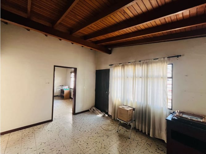 Casa de 5 alcobas en venta en Simon Bolivar, Medellín, 450 m² · foto 12 de 15