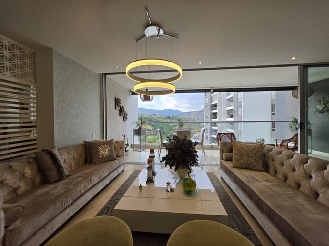 Apartamento de 3 alcobas en venta en Santa Teresita, Cali, 204 m² · foto 2 de 24