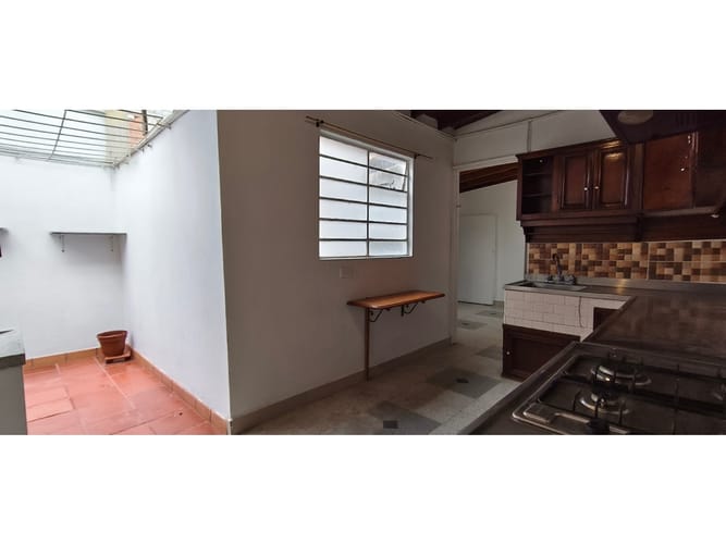 Apartamento de 7 alcobas en arriendo en Estadio, Medellín, 200 m² · foto 14 de 24