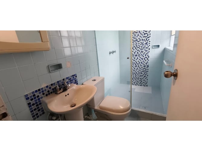 Apartamento de 7 alcobas en arriendo en Estadio, Medellín, 200 m² · foto 19 de 24