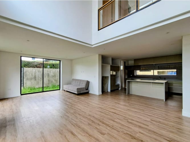 Casa de 3 alcobas en venta en Chuntame, Cajicá, 200 m² · foto 2 de 24