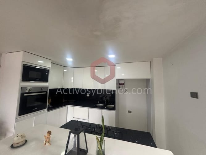Casa de 4 alcobas en venta en Monta�Ez, Guarne, 500 m² · foto 3 de 24
