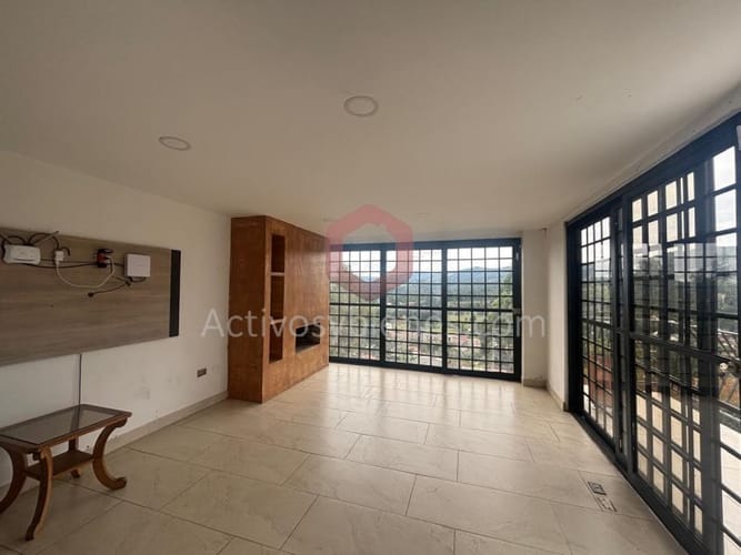 Casa de 4 alcobas en venta en Monta�Ez, Guarne, 500 m² · foto 5 de 24