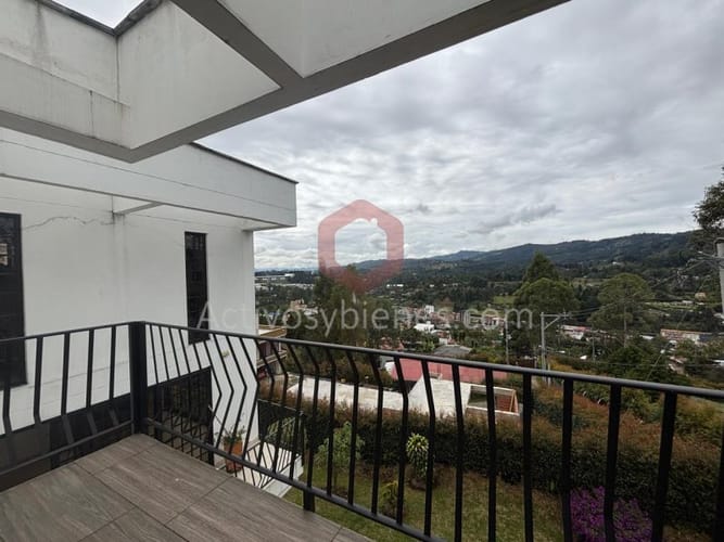 Casa de 4 alcobas en venta en Monta�Ez, Guarne, 500 m² · foto 9 de 24