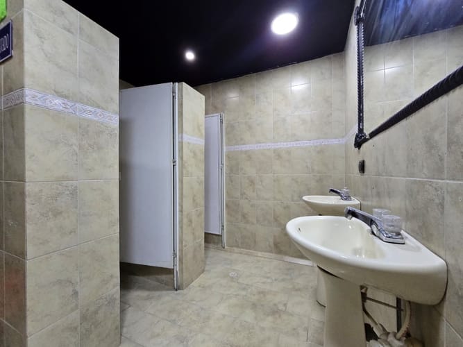 Local en arriendo en Belén, Medellín, 200 m² · foto 8 de 16