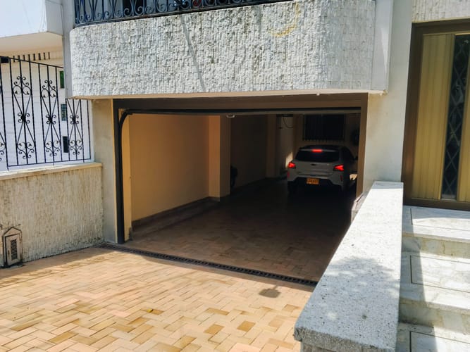 Edificio en venta en La Flora, Cali, 300 m² · foto 3 de 24