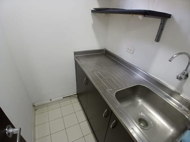 Oficina en arriendo en Los Balsos, Medellín, 90 m² · foto 5 de 7