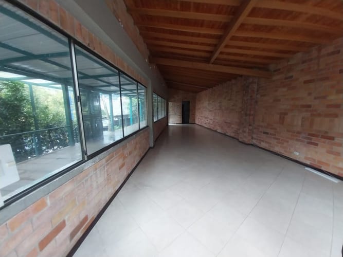 Bodega en arriendo en La Aldea, La Estrella, 400 m² · foto 8 de 13